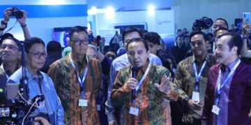 Wakil Menteri ESDM Hadiri Pembukaan ICONNEXT dalam Rangkaian Electricity Connect 2024