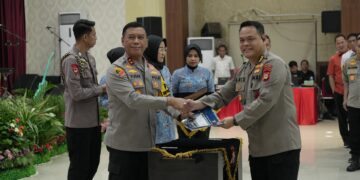 Karo SDM Polda Sulsel Teken Pakta Integritas dan Penyerahan DIPA T.A. 2025