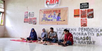 Diskusi Publik yang bertajuk “Memperkuat Konsolidasi Rakyat Untuk Persatuan Nasional Merebut Demokrasi Sejati dan Penegakan HAM” Yang di inisiasi Oleh HMI Cab. Bulukumba