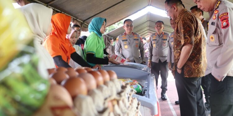 Bazar Ramadhan Presisi 1446 H, Polda Sulsel Bagi Sembako Sambut Idul Fitri