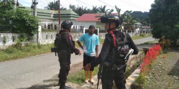 Patroli Siang dan Sambang Warga, Personel Pos Pam Mancani Jaga Kamtibmas
