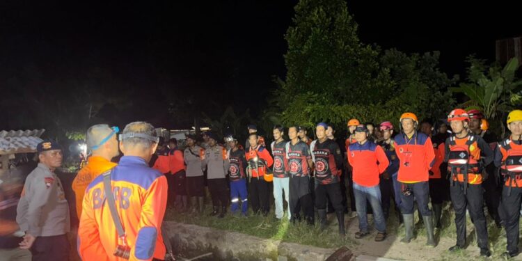 Pencarian Anak Batita Hilang di Dusun Kariako Libatkan Tim SAR Kompi 3 Batalyon D Pelopor