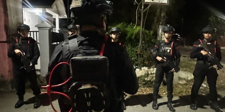 Patroli Cipta Kondisi, Personel Batalyon D Pelopor Jaga Kamtibmas di Wilayah Mancani Kota Palopo