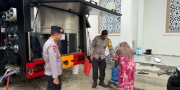 Brimob Sulsel Hadir untuk Pengungsi, Dapur Lapangan dan Water Treatment Bantu Warga Terdampak Bencana di Luwu Utara