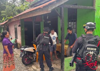 Patroli Kamtibmas Posko Mancani di Wilayah Uri dan Batu, Personel Batalyon D Pelopor Hadir Jaga Keamanan Warga