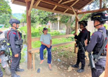 Patroli Kamtibmas Batalyon D Pelopor BKO Polres Palopo Intensif Pasca Perang Kelompok di Wilayah Bara dan Telluwanua