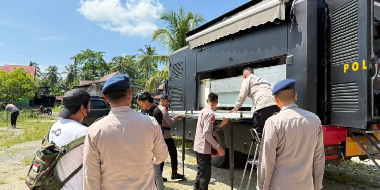 Mengabdi Untuk Masyarakat, Brimob Dirikan Posko Darurat di Lokasi Banjir