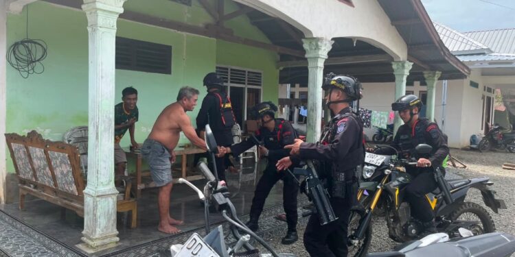 Personel Batalyon D Pelopor Posko Pentojangan Siaga Penuh, Perkuat Keamanan Pasca Bentrok di RW 3 dan RW 4