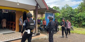 Kompi 3 Batalyon D Pelopor Laksanakan Patroli Harkamtibmas di Gereja Toraja Tiromanda
