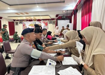 Personel Batalyon D Pelopor Ikuti Donor Darah Sambut HUT Bhayangkara ke-80
