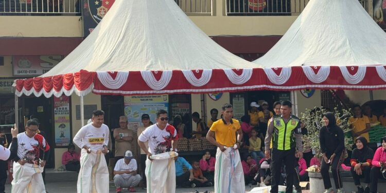 Personel Batalyon D Pelopor dan Bhayangkari Semarakkan Olahraga Bersama Sambut Hari Bhayangkara ke-80