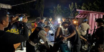 Patroli Gabungan Brimob dan Polres Luwu Utara Perkuat Kamtibmas di Sabbang Selatan