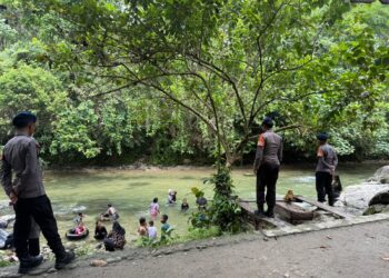 Patroli SAR Brimob Sulsel Perkuat Keamanan Wisatawan di Sungai Sulili