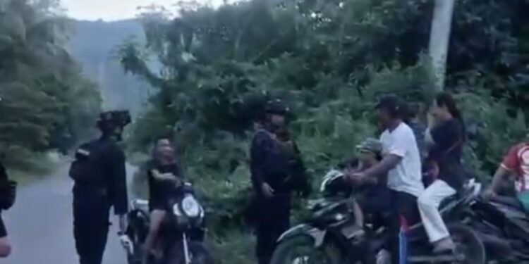 Personel Batalyon D Pelopor Intensifkan Patroli Harkamtibmas dan Sambang Warga di Kota Palopo