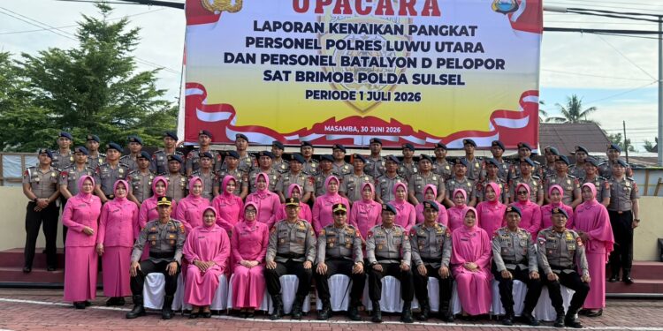 PERSONEL BATALYON D PELOPOR IKUTI UPACARA KENAIKAN PANGKAT DI POLRES LUWU UTARA