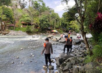 Kompi 3 Batalyon D Pelopor Laksanakan Patroli Harkamtibmas di Gereja Toraja Tiromanda