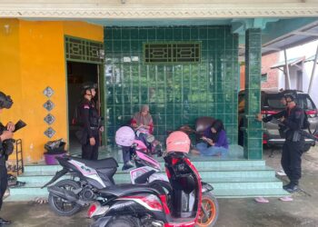 Patroli Dialogis Pos Pengamanan Mancani: Menjaga Kedamaian Pasca Bentrok Warga