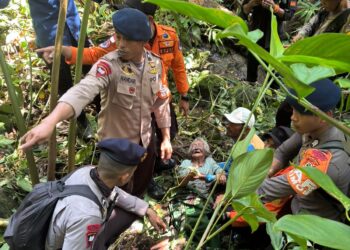 Tim SAR Batalyon D Pelopor Temukan Warga Hilang di Sabbang Selatan dalam Keadaan Selamat