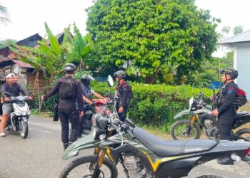 Patroli Humanis Brimob Perkuat Rasa Aman Warga Kelurahan Pentojangan
