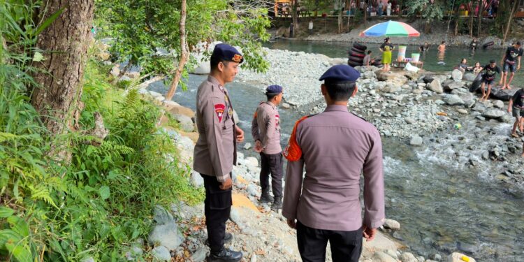 Personel Kompi 3 Batalyon D Pelopor Tingkatkan Kesiapsiagaan Melalui Patroli SAR di Kawasan Wisata Alam Wai Tiddo