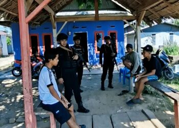 Brimob Hadir Jaga Kondusivitas, Patroli Humanis Pasca Konflik di Buntu Datu