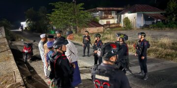 Brimob Tingkatkan Patroli Malam untuk Menjaga Situasi Tetap Kondusif di Pentojangan