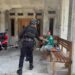 BRIMOB RUTIN PATROLI, WARGA URI MANCANI APRESIASI KEHADIRAN PERSONEL DI TENGAH MASYARAKAT
