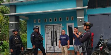 Brimob Hadir Menjaga Kedamaian, Patroli Humanis Pulihkan Rasa Aman di Buntu Datu