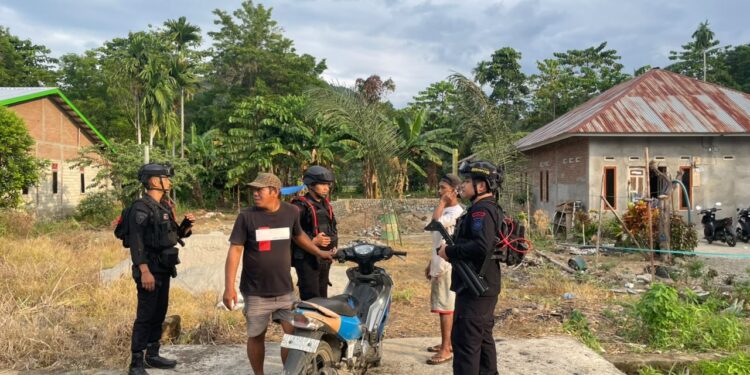 Jaga Situasi Tetap Kondusif, Brimob Gelar Patroli Pasca Konflik di Pentojangan