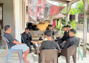 Bangun Kedekatan dengan Warga, Personel Batalyon D Pelopor Berdialog serta Mendengarkan Masukan dan Keluh Kesah Masyarakat