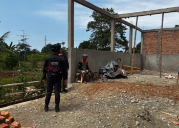 Patroli Kamtibmas dan Sambang Warga, Brimob Batalyon D Pelopor Perkuat Sinergi dengan Masyarakat Mancani