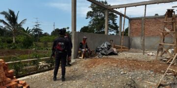 Patroli Kamtibmas dan Sambang Warga, Brimob Batalyon D Pelopor Perkuat Sinergi dengan Masyarakat Mancani
