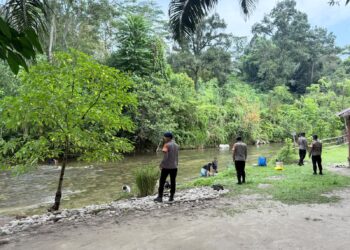 Hadir untuk Keselamatan Masyarakat, Personel Batalyon D Pelopor Patroli SAR di Wisata Sungai Sulili