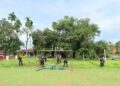 Sinergi TNI–Polri dan Masyarakat Gelar Kerja Bakti Bersihkan Lapangan Sepak Bola Baebunta