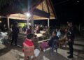 Patroli Humanis Batalyon D Pelopor Dapat Sambutan Positif dari Warga RW 3 dan RW 4 Pentojangan