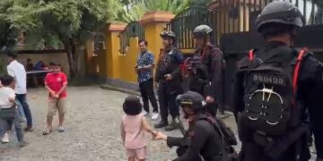 Patroli Rutin Batalyon D Pelopor Dapat Apresiasi Warga Pentojangan