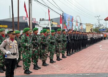 Personel Batalyon D Pelopor Ikuti Upacara Hari Bhayangkara Ke-80 di Polres Luwu Utara