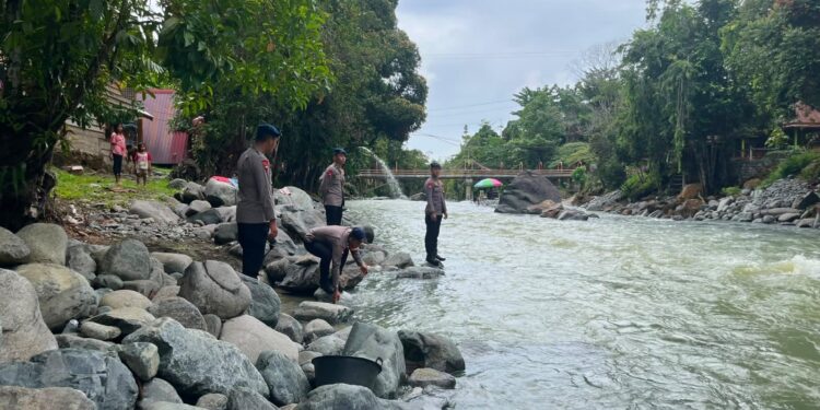 Patroli SAR Brimob di Wisata Wai Tiddo, Personel Kompi 3 Pastikan Keamanan Pengunjung