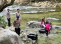 Patroli Kamtibmas di Sungai Sulili, Brimob Polda Sulsel Berikan Rasa Aman