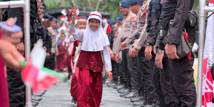 Perkuat Akses Warga, Jembatan Merah Putih Presisi Pombakka-Laba Diresmikan