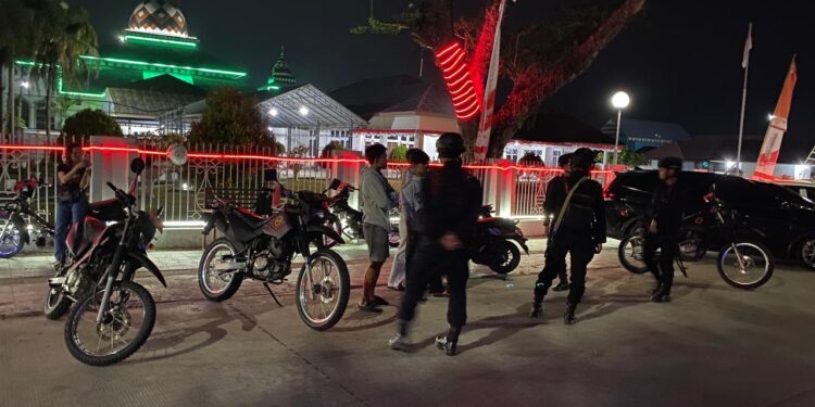 Malam Minggu, Batalyon D Pelopor Brimob Perkuat Patroli Harkamtibmas di Wilayah Masamba