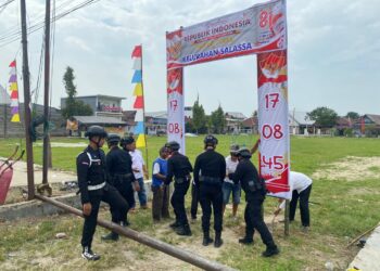 Patroli Humanis Brimob, Pererat Silaturahmi dengan Warga Kelurahan Salassa