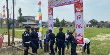 Patroli Humanis Brimob, Pererat Silaturahmi dengan Warga Kelurahan Salassa