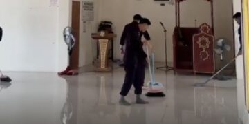 Personel Mancani Gelar Jumat Bersih, Wujud Kepedulian Brimob kepada Masyarakat