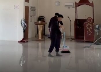 Personel Mancani Gelar Jumat Bersih, Wujud Kepedulian Brimob kepada Masyarakat