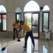 Personel Kompi 3 Batalyon D Pelopor Laksanakan Jumat Bersih untuk Wujudkan Lingkungan yang Bersih dan Nyaman