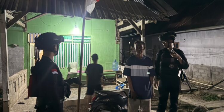 Patroli Malam, Batalyon D Pelopor Hadir Jaga Keamanan di Mancani