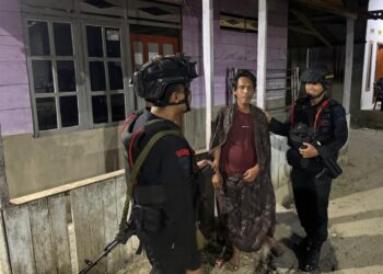 Patroli Malam Batalyon D Pelopor Hadir Jaga Keamanan Warga di Mancani