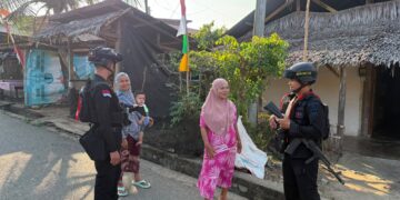 Hadir di Tengah Masyarakat, Brimob Jaga Kondusivitas Wilayah Mancani