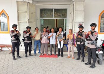 Patroli Kamtibmas di Gereja, Brimob Hadir Berikan Rasa Aman bagi Jemaat